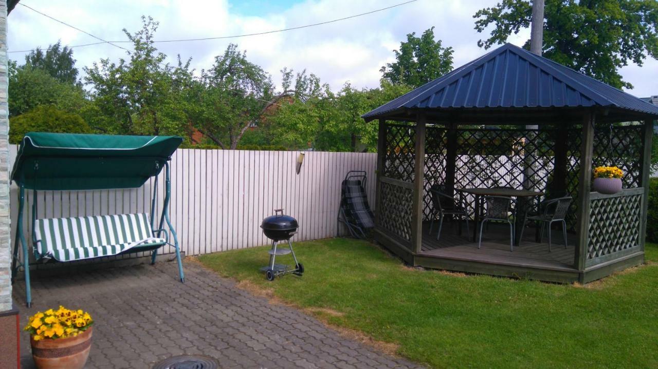 Jaani Külaliskorter Pärnu Exterior foto